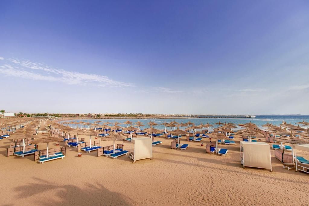 بيكالباتروس دانا بيتش